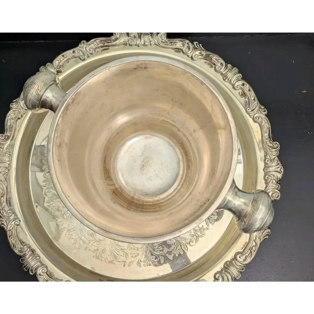 Silverplate Engraved Leaf Design Champagne Or Wine Ice bucket Knob Handles